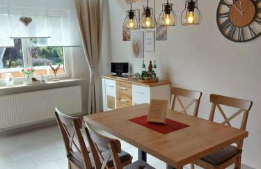 Moderne Ferienwohnung - neu renoviert - ruhige Lage - Foto 1