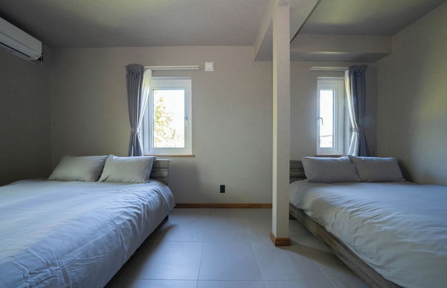 THE CHATEAU - Photo 22