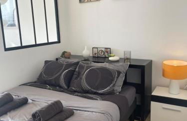 En hauteur, au pied du métro & 7mn du centre Lille - Foto 3