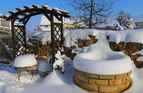Fachwerkhaus mit rustikalem Weinkeller und Garten, ganze Unterkunft, gute Lage - Photo 19