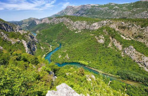 Heritage apartman Geza in centar with private parking - Photo 27