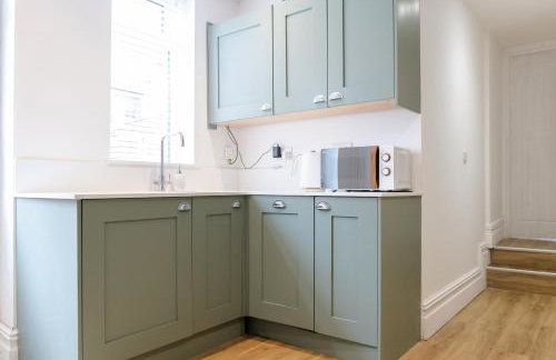 Bay City Studio Apartments - Foto 36