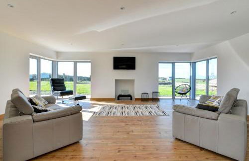 Llanddygfael Hir - Photo 21