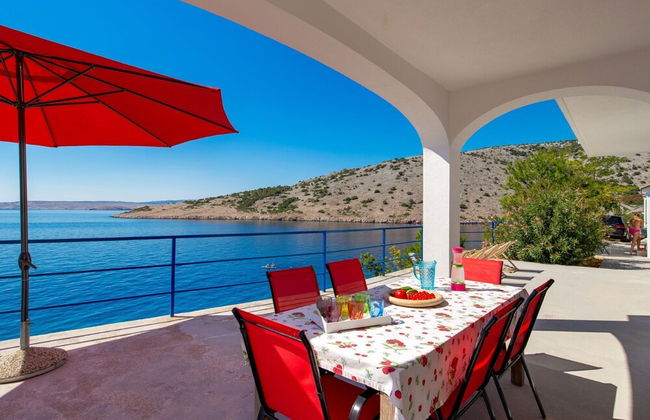 Sunny Beachfront Jablanac Apartments - Foto 13