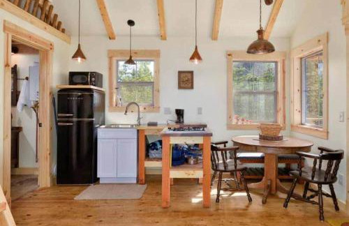 A Woodland Cottage-Fireweed Meadow Vacation Rental - Foto 4