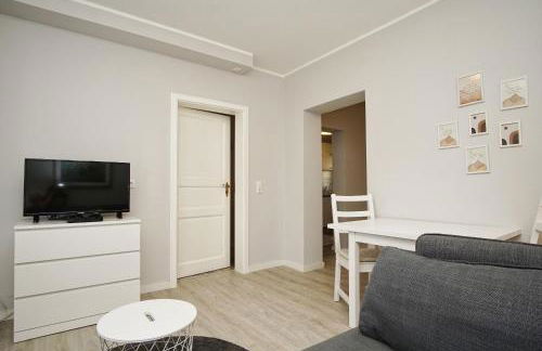 nah am Meer, ruhige Lage, gratis Nutzung vom AHOI Erlebnisbad und Sauna in Sellin - Haus Büdnerstube FeWo 2 - Foto 9