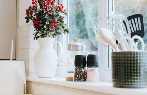 Central 3 Bed Home, Contractors, Garden, Fast WiFi, Smart TV - Foto 16