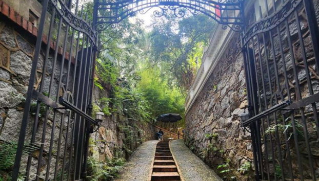 Visita guiada por el barrio Higienópolis - Foto 3, La entrada a Artium
