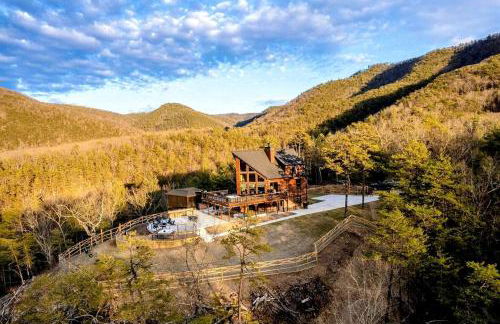 Luxurious A-Frame Mountain Retreat with Hot Tubs & Game Room Near Seneca Rocks, Milam, WV - Foto 68