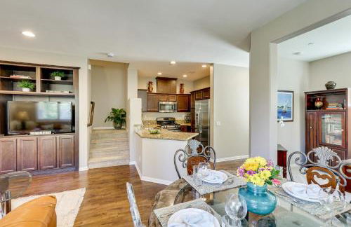 Walk to Public Transit Oceanside Home with Balcony - Photo 8