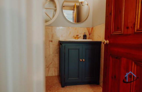 Unique Boathouse, detached free parking x4 cars - Foto 19