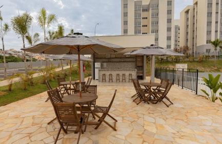 Apartamento novo com piscina 2 quartos self check-in perto do shopping - Foto 20