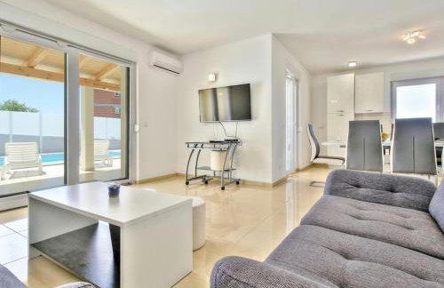 Exklusive 4-Sterne-Villa Mare - WLAN - Pool - Grill - Foto 15