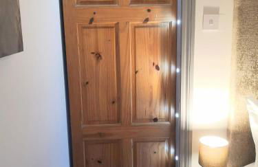 Arc Pod-HotTub- Dog Friendly - Longleat - Bath - Photo 17