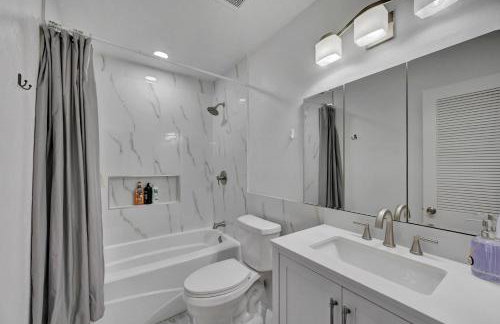 Strip-side Villa, 6 Beds, Pool, Mini Golf, Karaoke - Foto 25