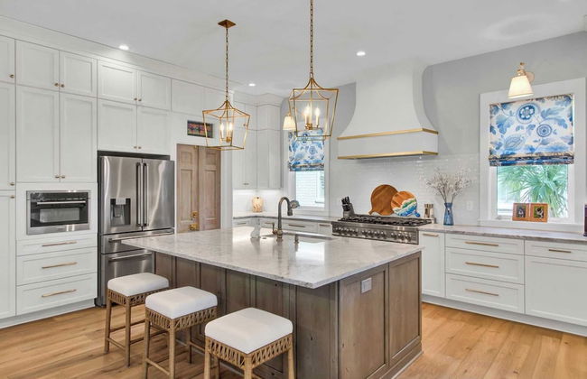 Walk to the Beach + Private Pool, Rooftop Terrace, Balcony 3602 Cameron - Foto 11