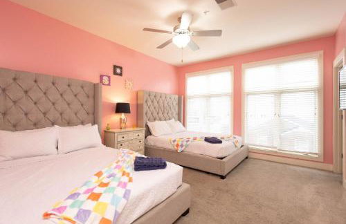 Pink Experience - West End Broadway & Restaurants - Foto 17