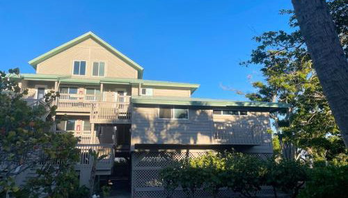 Remote Island Retreat with Private Ferry, Pool, Beach - Foto 2