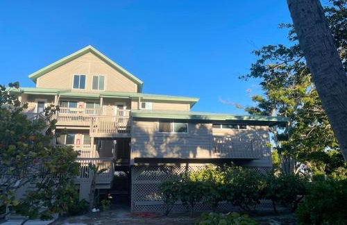 Remote Island Retreat with Private Ferry, Pool, Beach - Foto 2