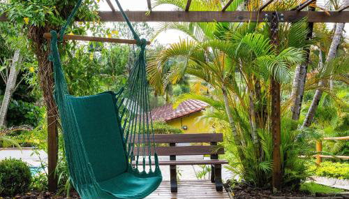 Piscina, jardim, área gourmet e vista arborizada - Foto 3