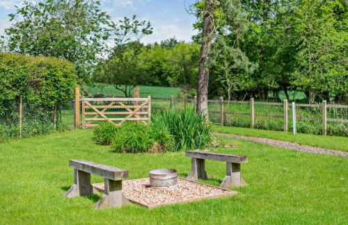 Luxury Silver Birch Lodge: Hot Tub/BBQ/Fire Pit - Foto 45