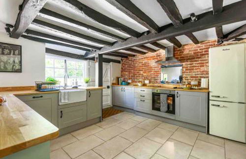 3 bedroom 17th Century Cottage - Photo 12