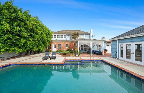 Spacious 5BR LA Villa with Pool Spa & Game Room - Foto 1