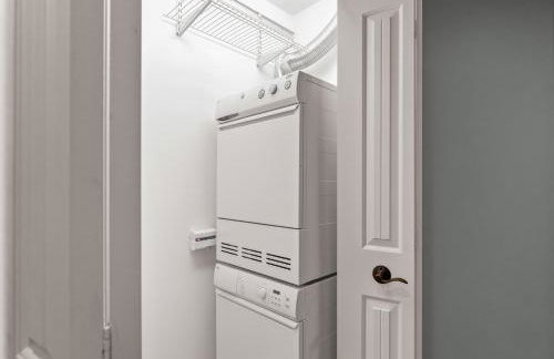 Grand Theatre Condo in the Heart of Downtown Grand Haven - Foto 23