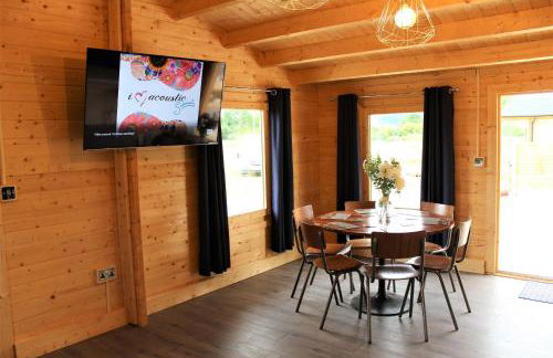 Stunning 5-Bed Cabin in Ashton Under Hill - Foto 10