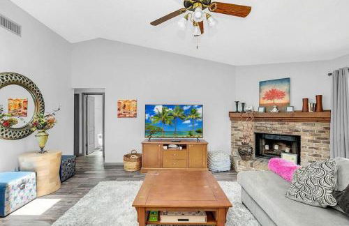 Tranquil Oasis 4BR Pool Home - Foto 3