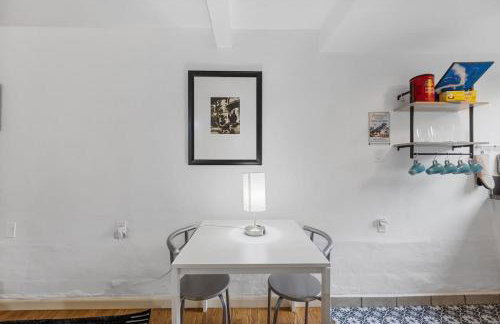 Garden Oasis Cozy Home Near Bart Shop with Parking - Photo 40