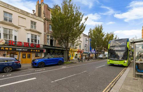 Station Side Sanctuary - 2BR Central Brighton Stay - Foto 45