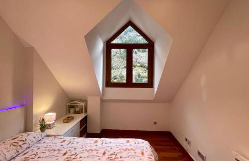 CALMFRANC ático abuhardillado con vistas al río y la montaña Avistamiento de ciervos en Canfranc Pueblo - Foto 18