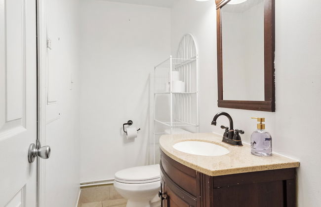 A Cottage in Downtown STL. Sleeps 10 - Photo 15