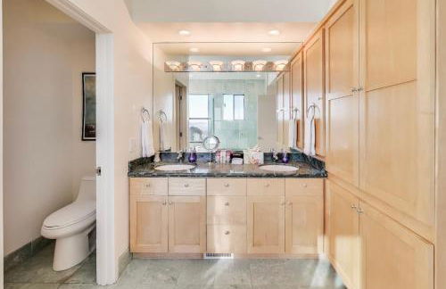 Luxurious Hillside Home wAC & Gorgeous SF Views! - Foto 33