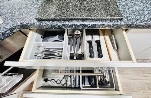 THE LION’S REST - BOUTIQUE APARTMENT SUITE. - Photo 37