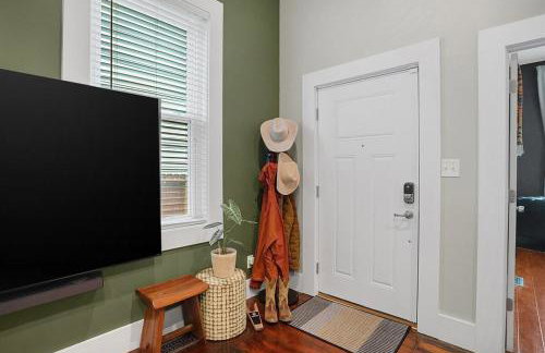 Prime location very close to downtown! - Photo 19