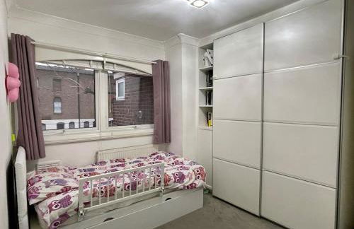 3 Bedroom House with a Private Garden - Foto 4