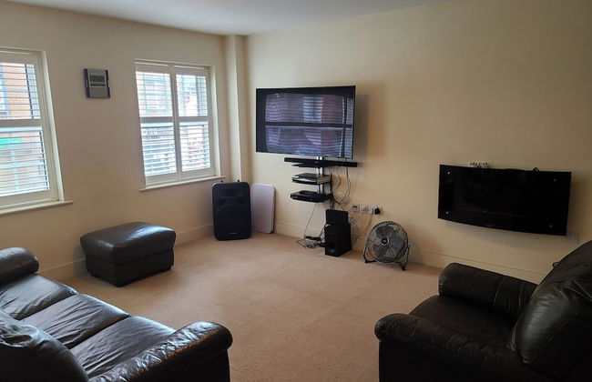 1 Bed Flat - Sleeps 4 - Parking - Wifi - Photo 6