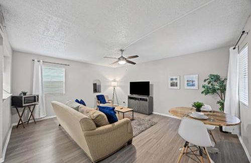 Cozy Modern Oasis near UT - Photo 12