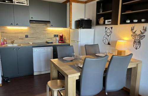 Lama-Gîte-des-Puys T3 Lamadalet, vue sud, terrasse, parking privé - Foto 12