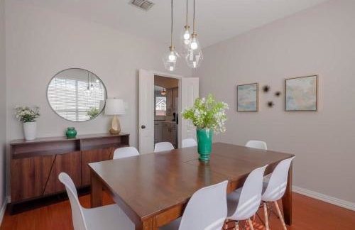 Pearl White Dream Home With Private Pool & Theatre - Foto 5