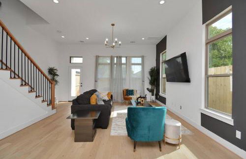 Blissful Getaway Home with Hot Tub & Backyard Near Downtown - Photo 42