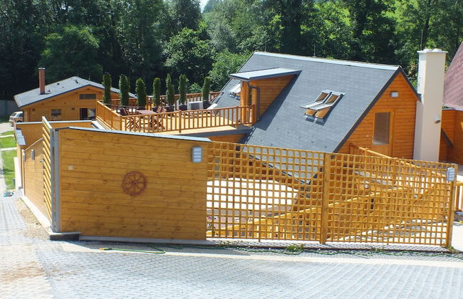 Chaty pod Sokolím Hřbetem - Foto 1