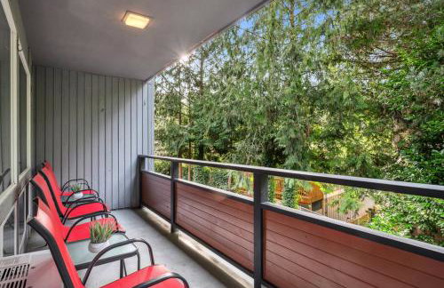 Cozy DT Bellevue Apt | Fast Wi-Fi & Free Parking - Foto 16