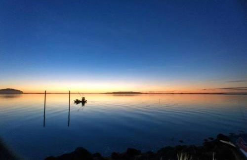 Tiki Escape w/ Amazing Mountain and Marsh Backdrop - Foto 9