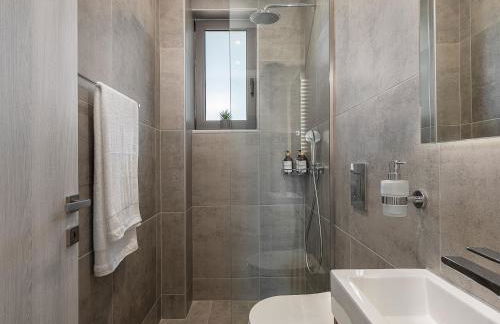 Sol Luxury Apartment - close to the beach with a private heated mini pool - Foto 73