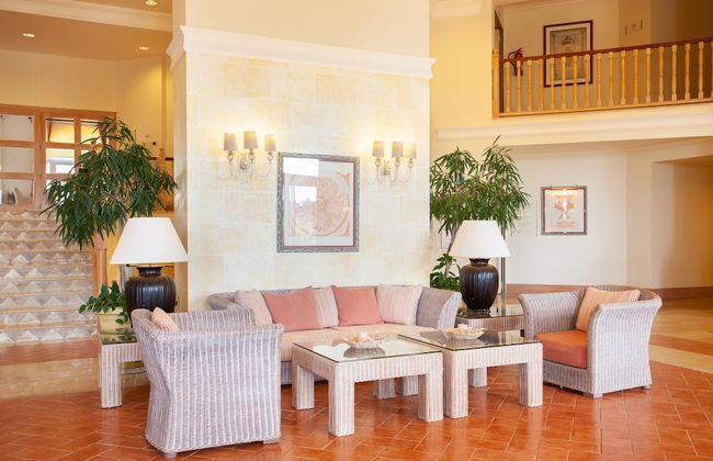 Grupotel Macarella Suites & Spa - Foto 2