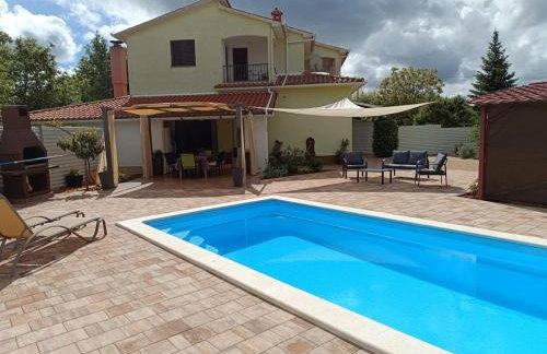 Green Oasis Near Barban - A House with a Pool, pet frendly - Foto 10