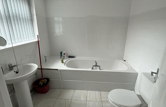 1 Private Bedroom Sharing Bathroom and Kitchen - Foto 6